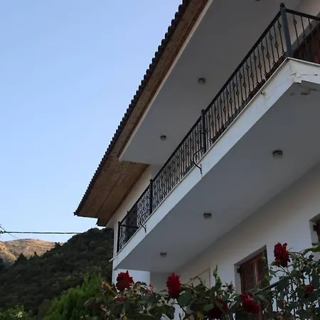 Velia Apartment